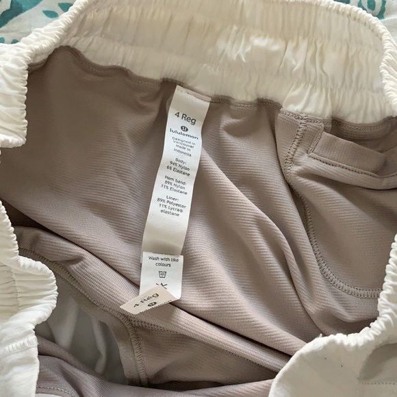 Lulu lemon shorts - Picture 3 of 4